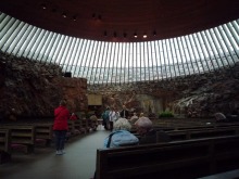 フィンランド暮らしの嫁日記-テンペリアウキオ教会の内部